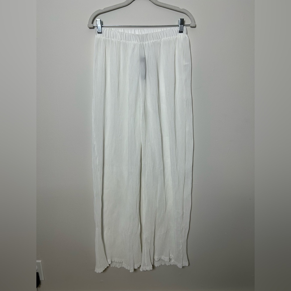 PrettyLittleThing White Plisse Oversized Wide Leg Trousers